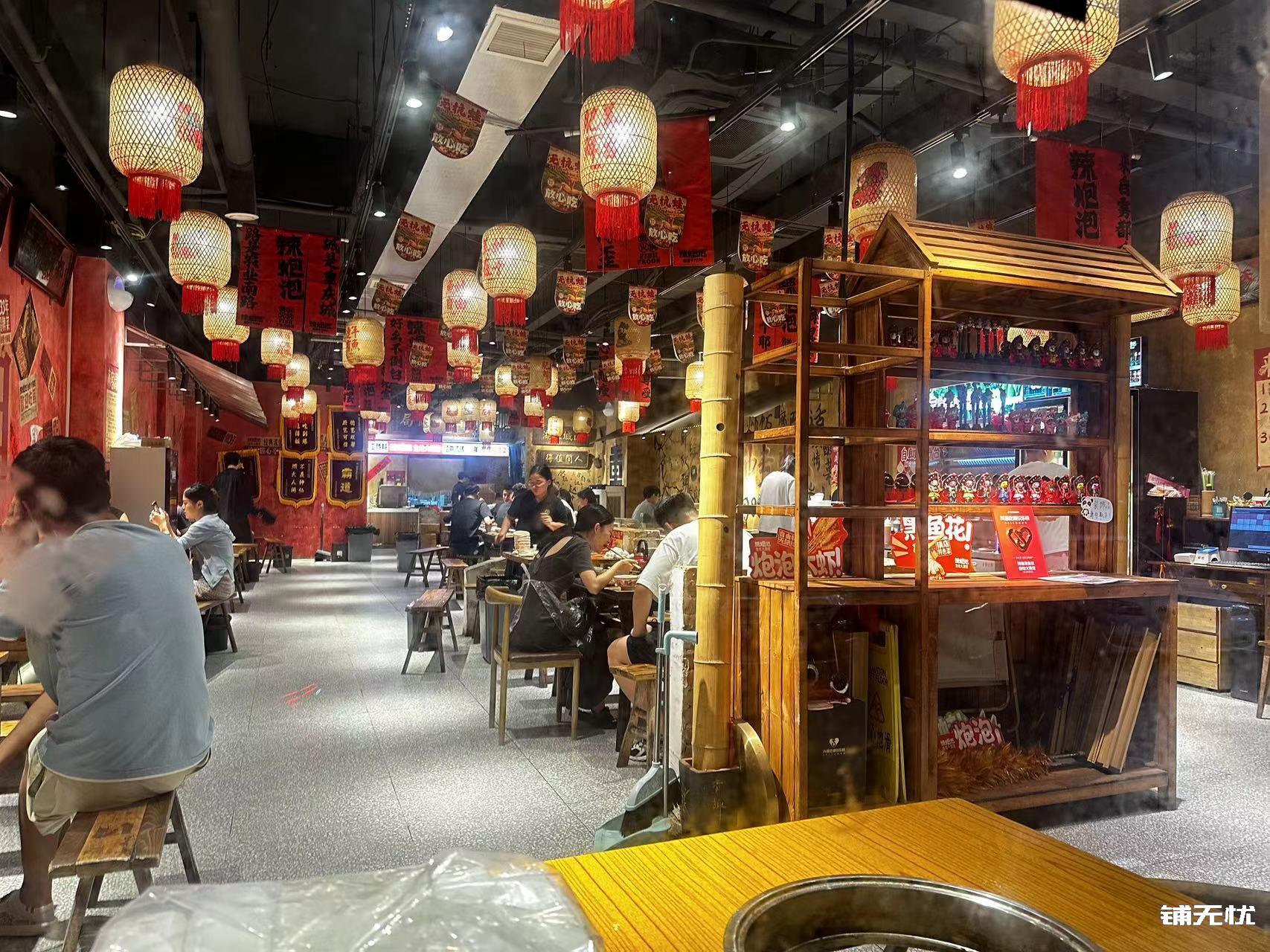 东区大门头精装纯一楼好位置饭店转让
