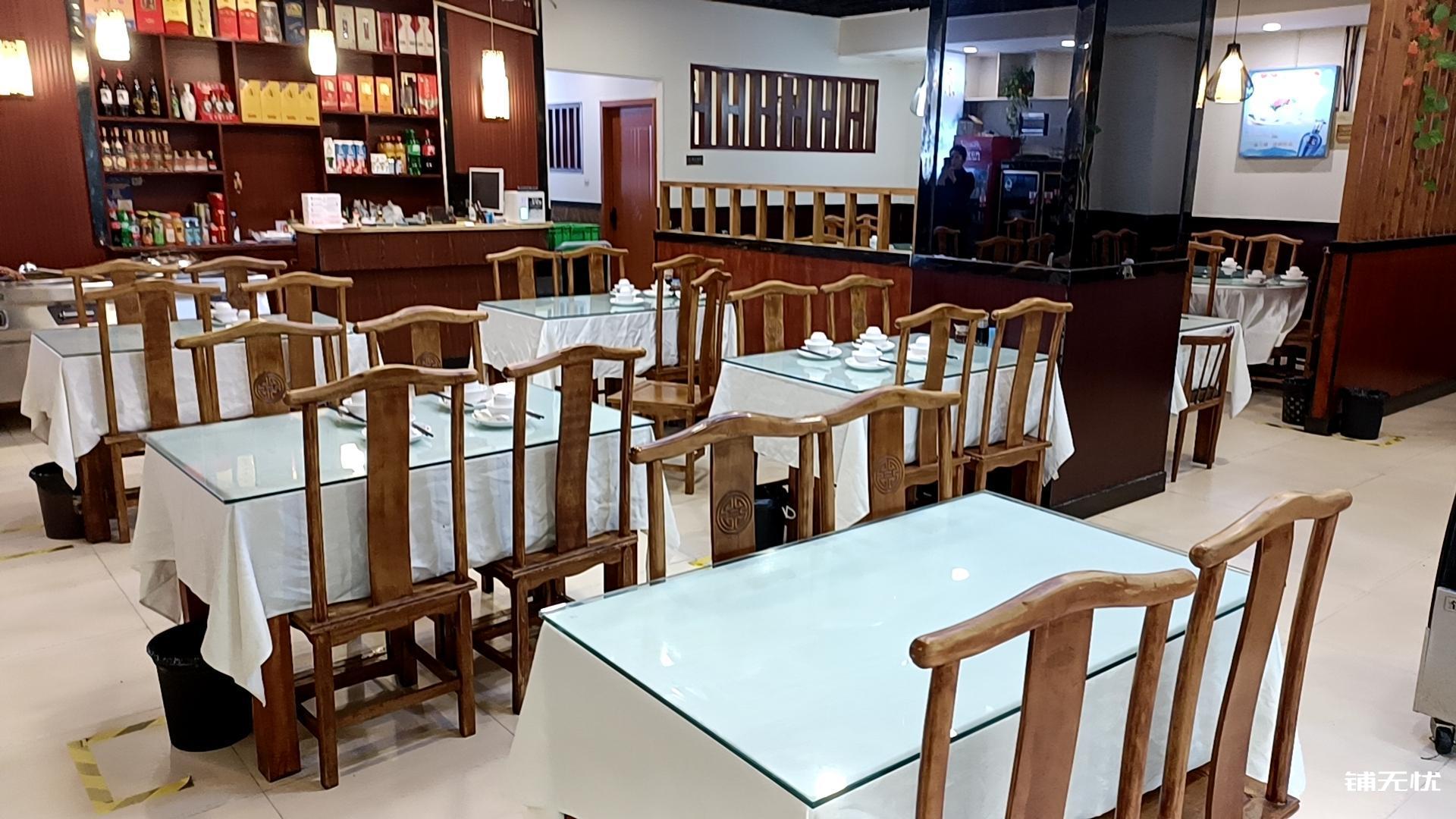 东区10多米大门头纯一楼带天然饭店转让